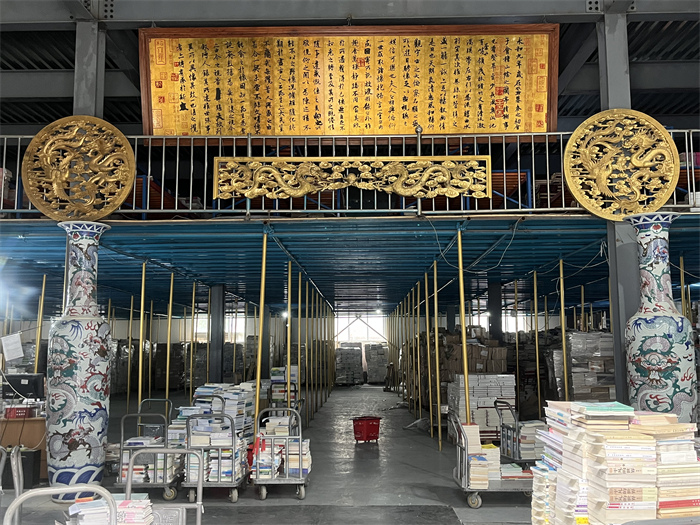 公司库房一角